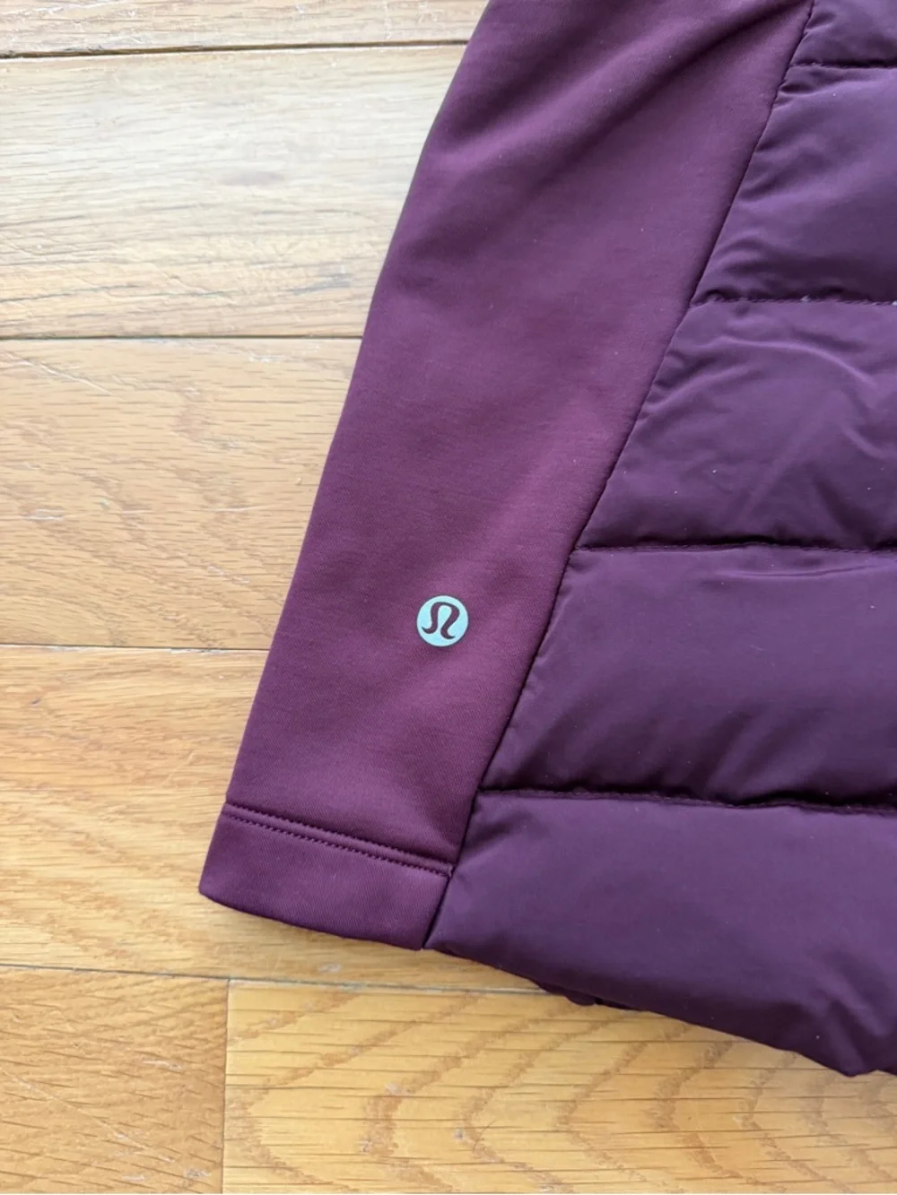 Lululemon Down for it All Vest Size 10 Full Zip Goose Down Maroon - Picture 9 of 11